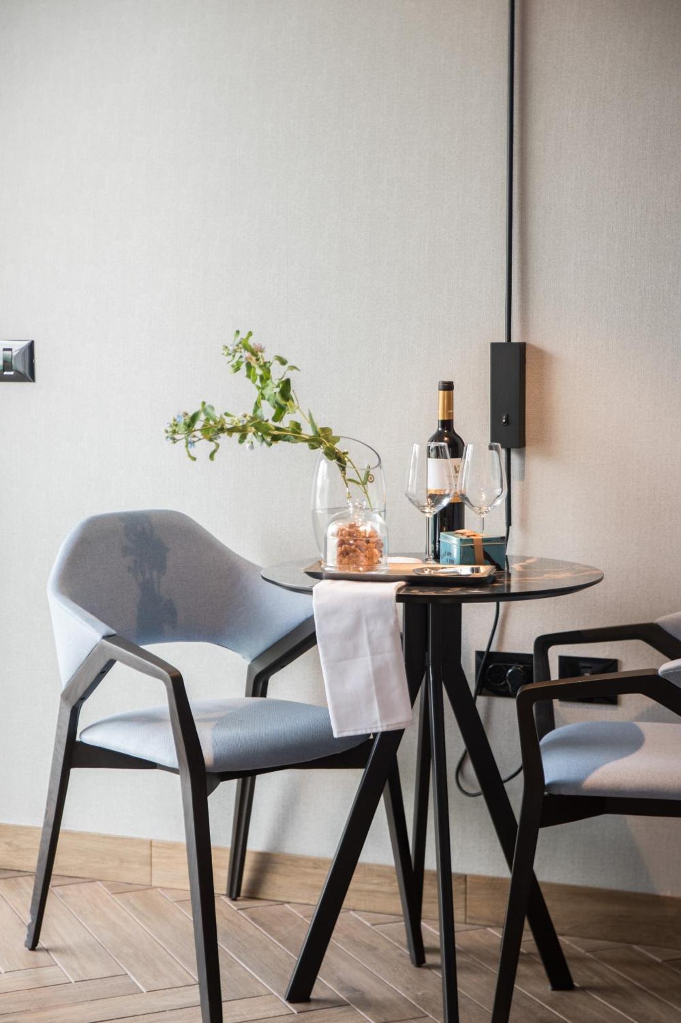 Almond Hotel - Adults Only Неве-Ілан Екстер'єр фото